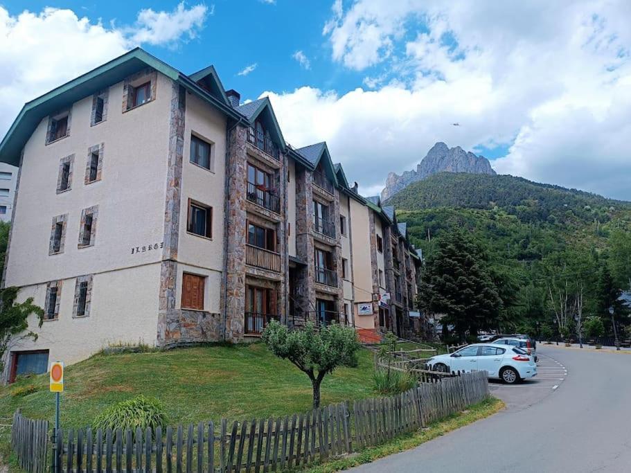 Balaitus Petfriendly - Arafita Apartamentos Sallent de Gállego Esterno foto